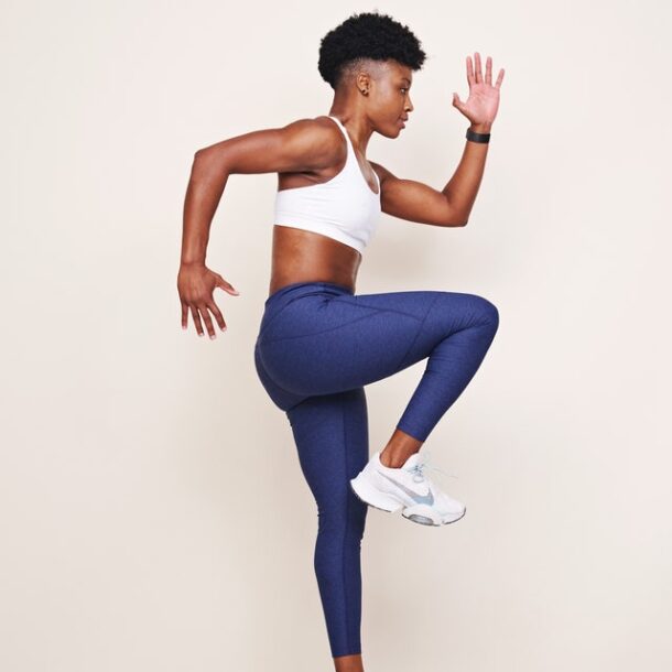 15-plyometric-exercises-that’ll-crank-up-your-workout’s-intensity