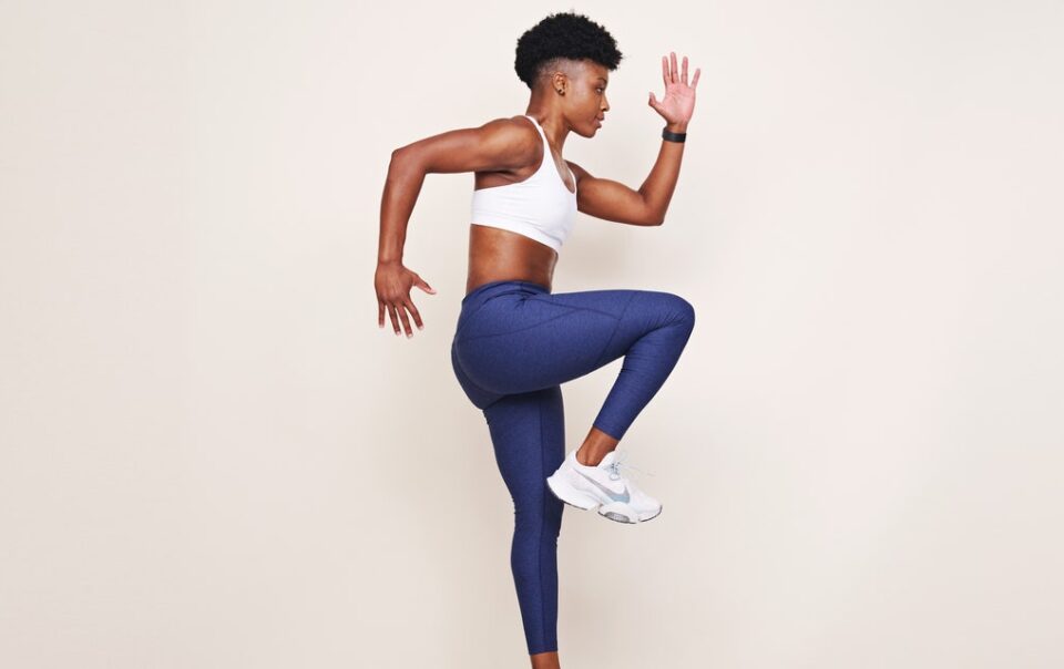 15-plyometric-exercises-that’ll-crank-up-your-workout’s-intensity