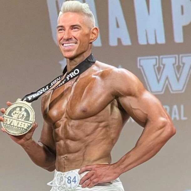 world-champion-chris-elkins-trains-legs-and-abs-in-prep-for-wnbf-pro-universe-–-breaking-muscle