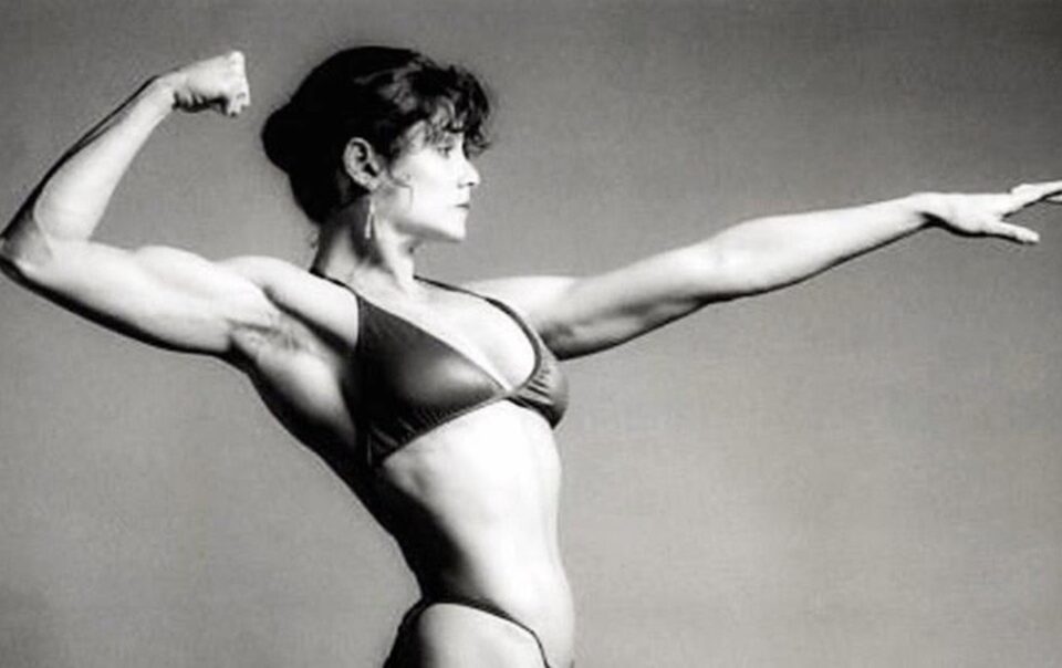 early-icon-of-feminine-muscularity,-pioneer-of-women's-bodybuilding-lisa-lyon-passes-away-–-breaking-muscle