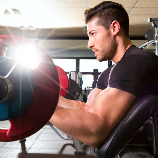 how-to-do-the-preacher-curl-for-building-bigger-biceps-–-breaking-muscle