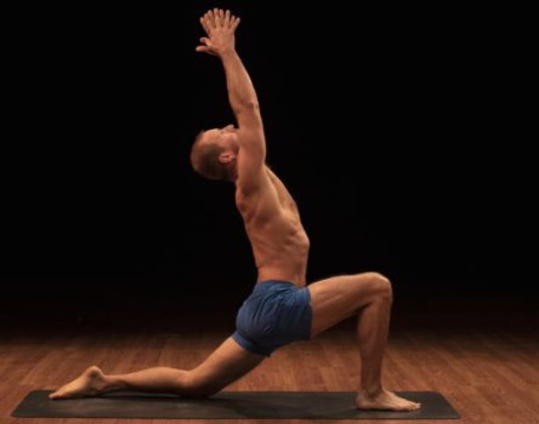 how-to-do-anjaneyasana-(crescent-lunge)