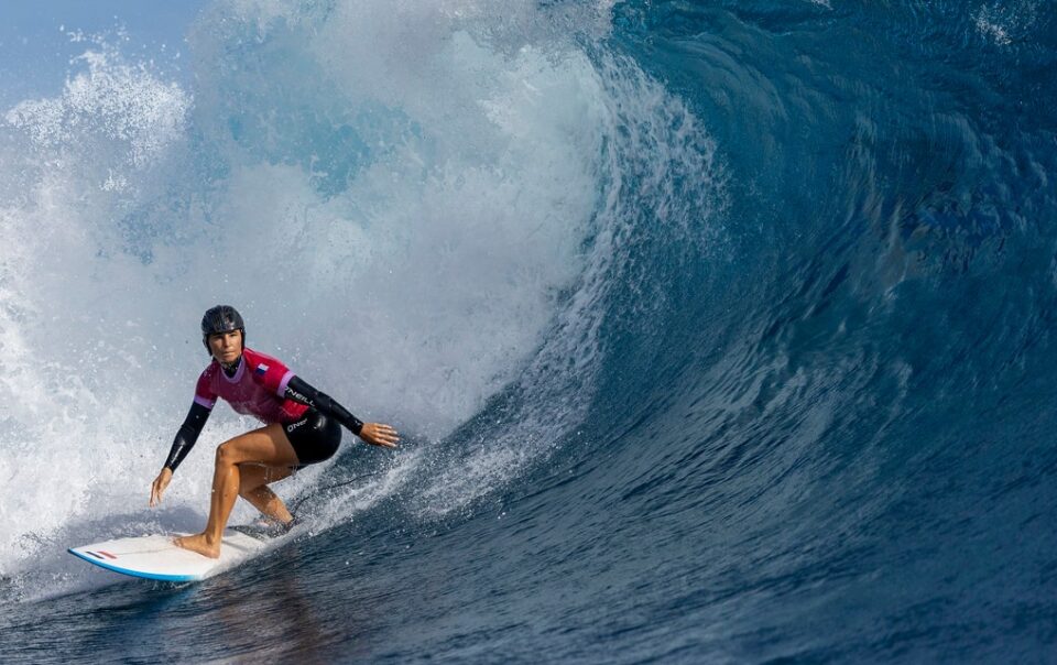 why-some-olympic-surfers-are-wearing-helmets-on-tahiti’s-‘wall-of-skulls’